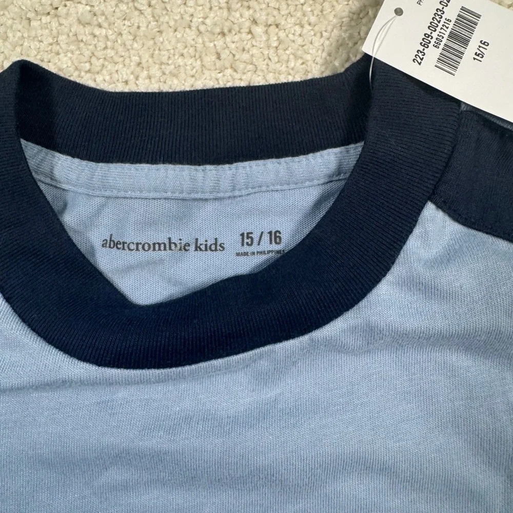 Abercrombie Kids Ringer Stripe Short Sleeve T-Shirt 15/16 Boys Blue Navy